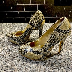 Eva & Zoe Ladies Heels Size 6.5